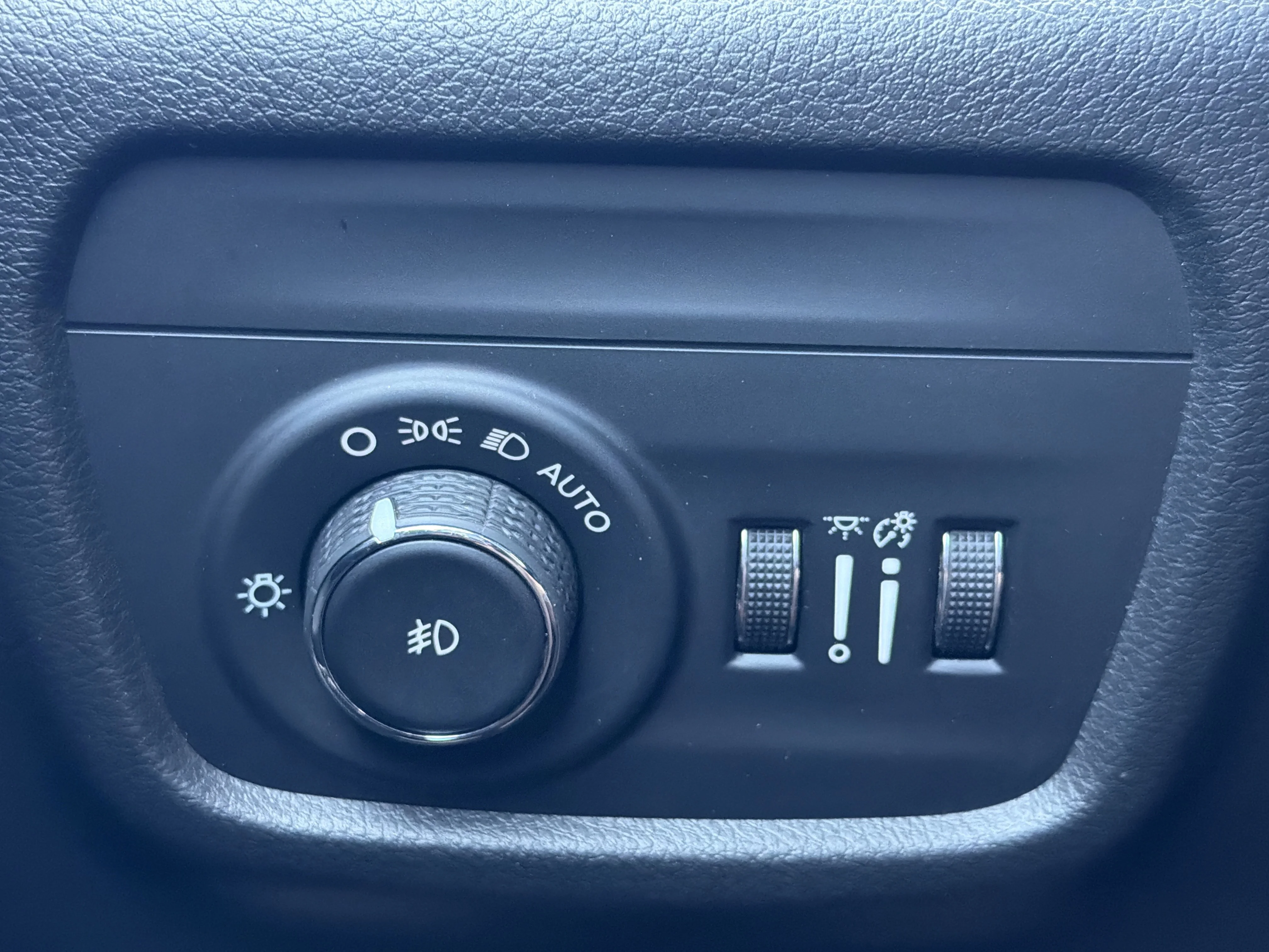 Used 2022 Bright White Clearcoat Jeep Overland image 26