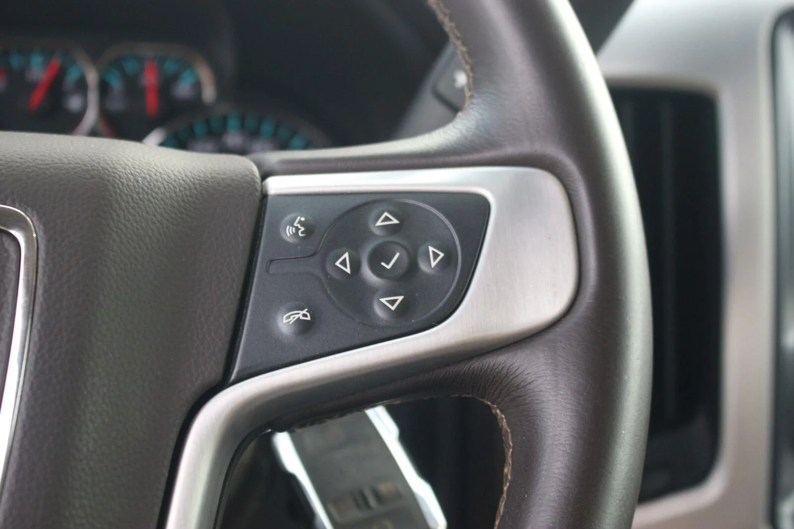 Used 2017 SUMMIT WHITE GMC SLT image 21