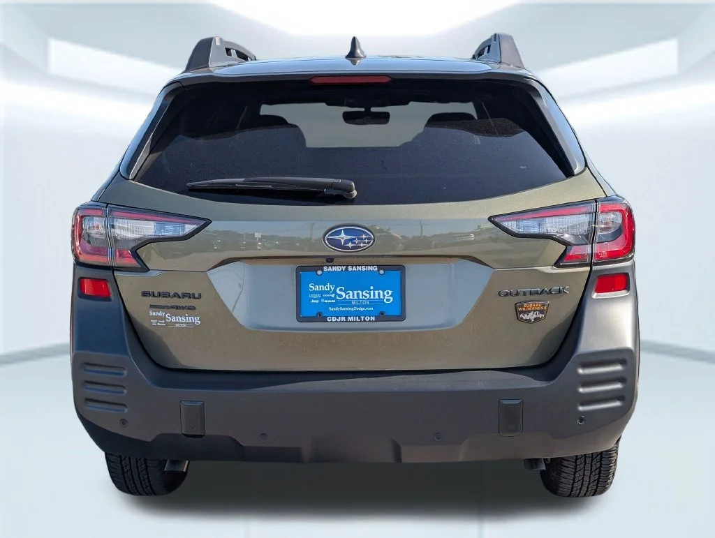Used 2025 Green Subaru Wilderness image 4
