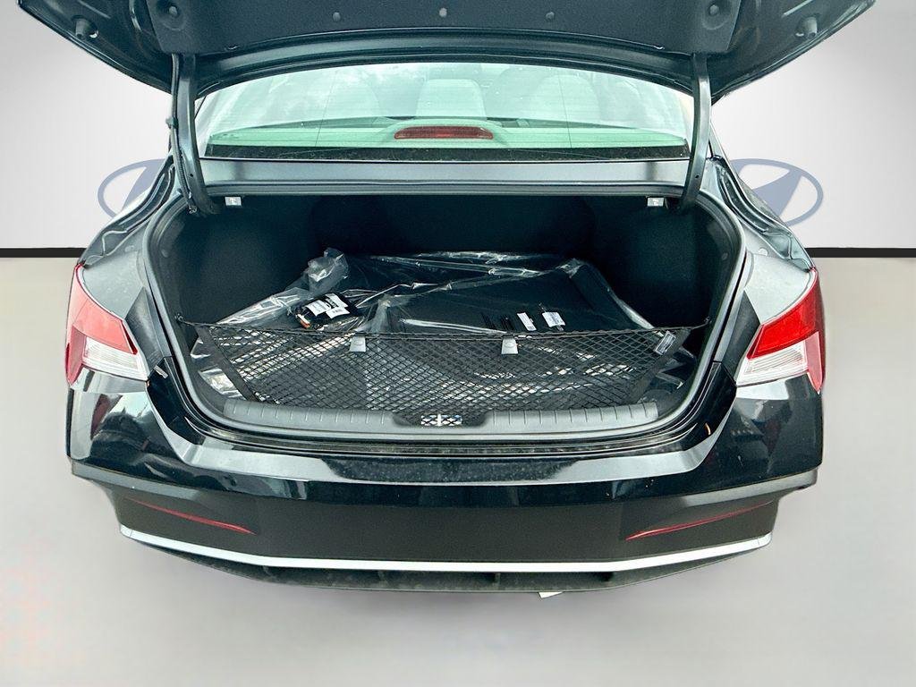 New 2026 Abyss Black Hyundai SEL Sport image 18