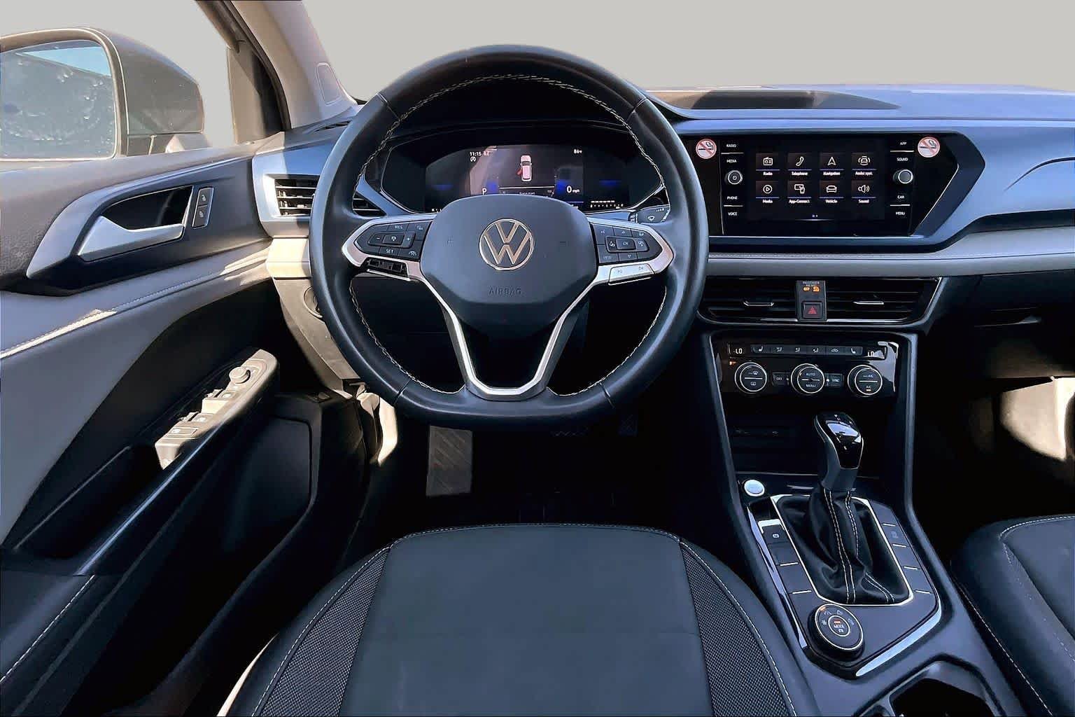 Used 2024 Platinum Gray Metallic Volkswagen SE image 6