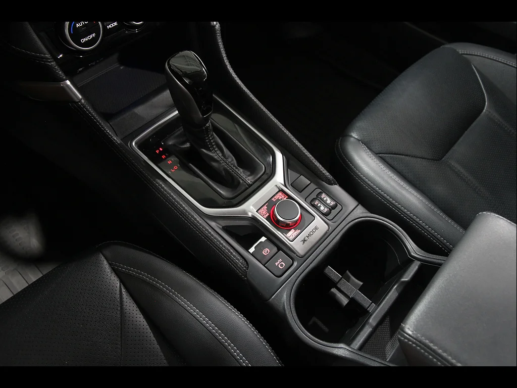 Used 2020 Ice Silver Metallic Subaru Limited image 15