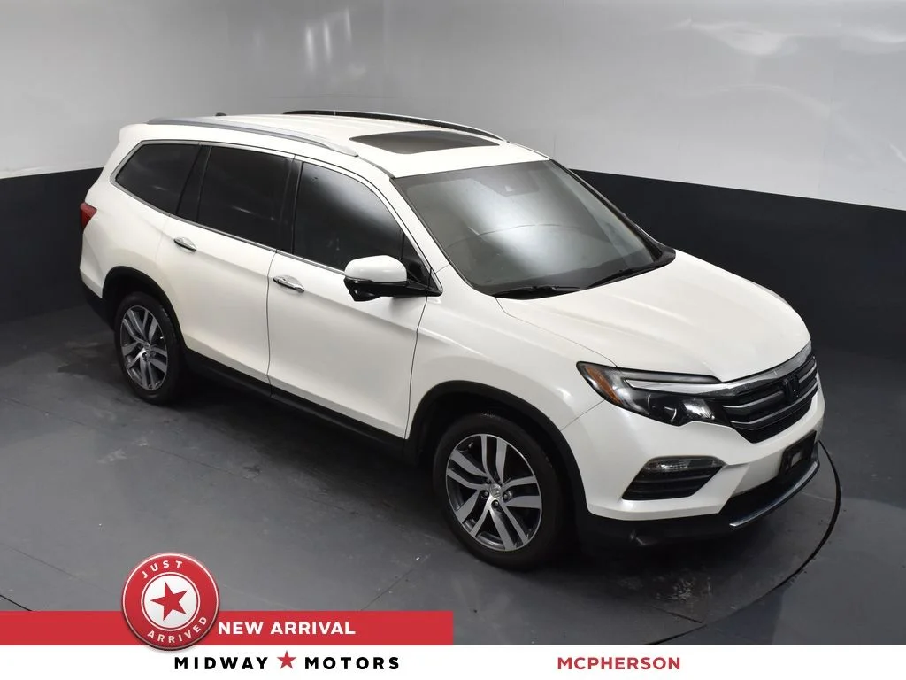2017 Honda Pilot 4WD Touring's photo