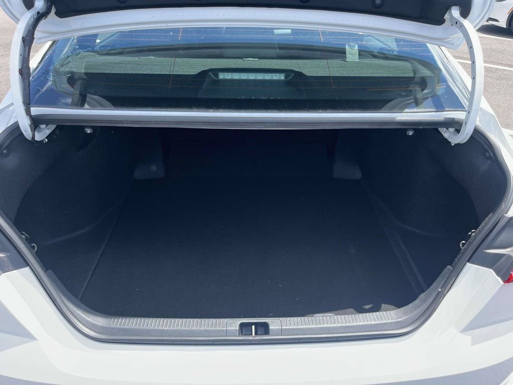 2025 Toyota Camry XSE - Photo 13