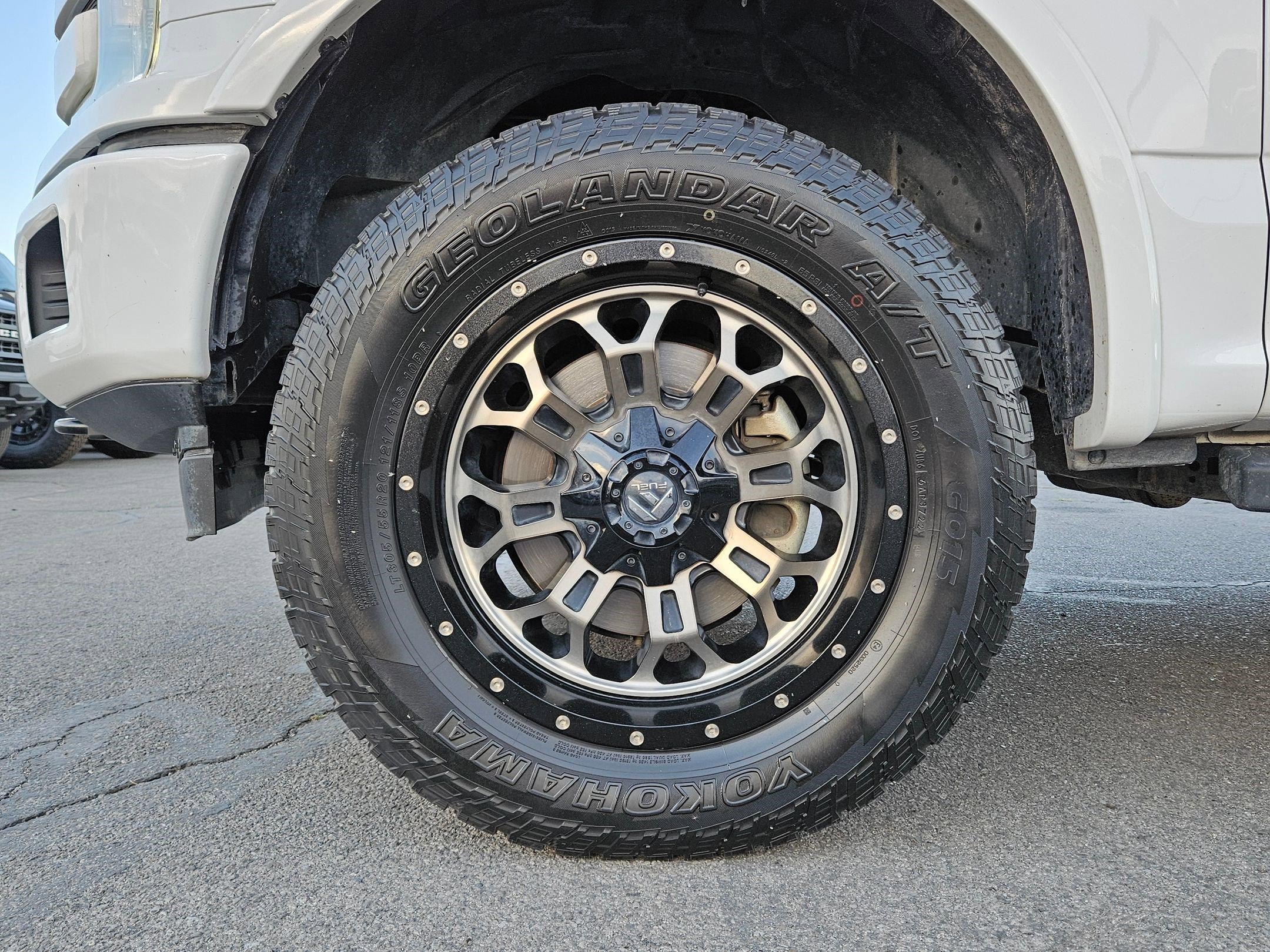 Certified Used 2018 Oxford White Ford LARIAT image 11