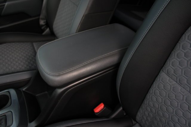 Used 2018 BLACK Chevrolet 4WD Z71 image 20