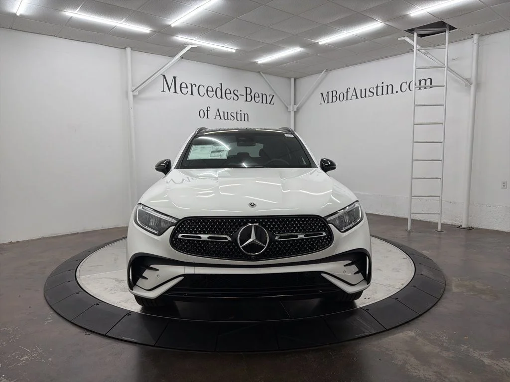 Used 2026 White Mercedes-Benz GLC 300 image 2