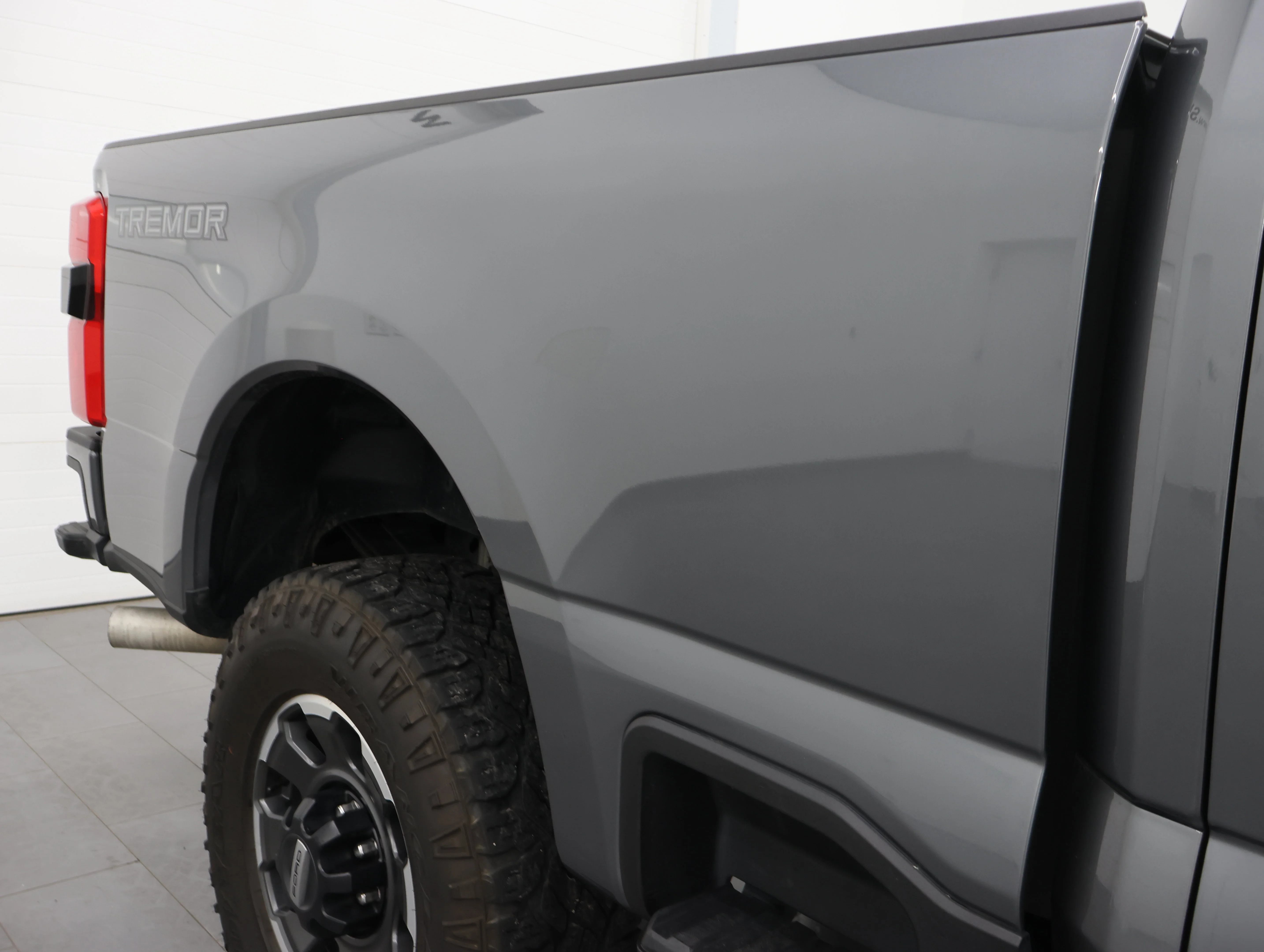 Used 2023 Carbonized Gray Metallic Ford XLT image 30