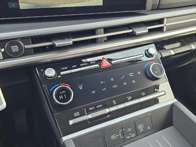 2025 Hyundai Santa Fe SEL - Photo 11