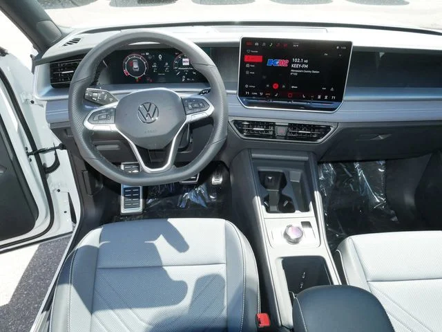 New 2026 White/off-white Volkswagen 2.0T SE R-Line Black image 9