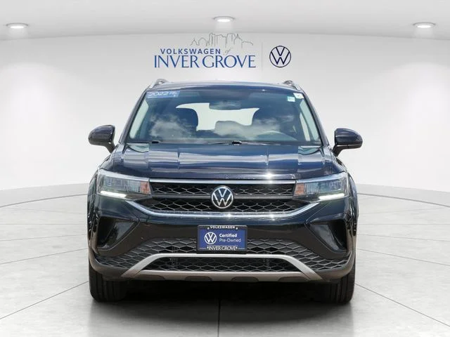 Certified 2022 Volkswagen Taos SE with VIN 3VVLX7B2XNM067579 for sale in Inver Grove Heights, Minnesota