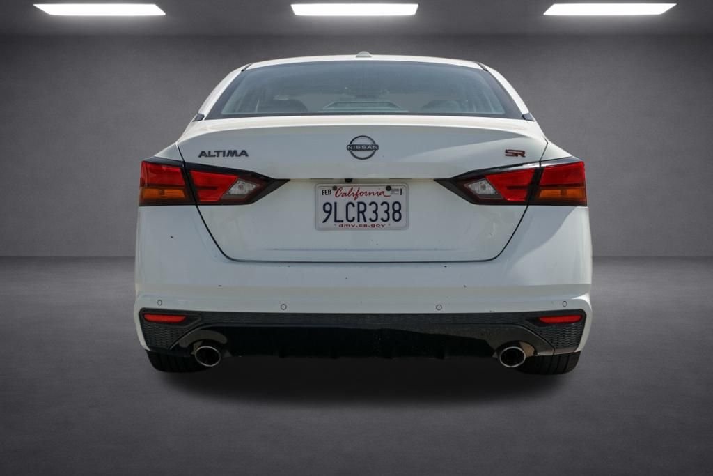 Used 2024 White Nissan 2.5 SR image 4