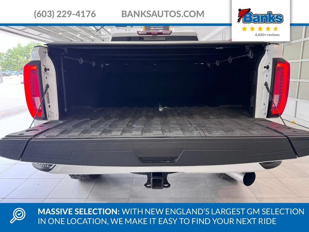 Used 2023 WHITE FROST TRICOAT GMC Denali image 7