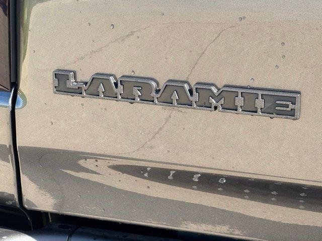 New 2026 Granite Crystal Metallic Clear-Coat Exterior Paint RAM LARAMIE image 36