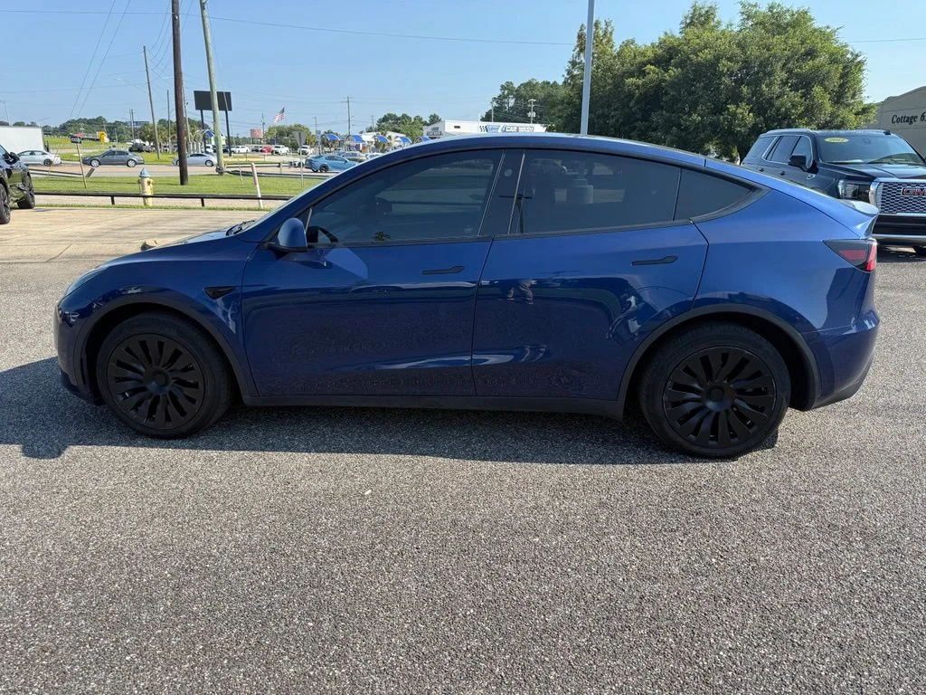 Used 2024 Blue Tesla Long Range image 9