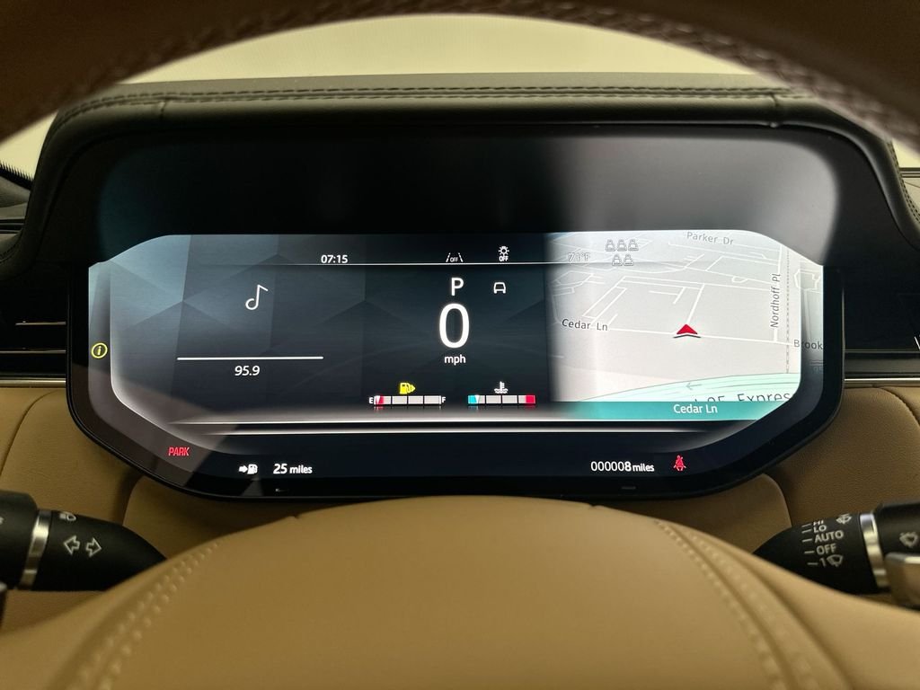 New 2026 Belgravia Green Land Rover SE image 23