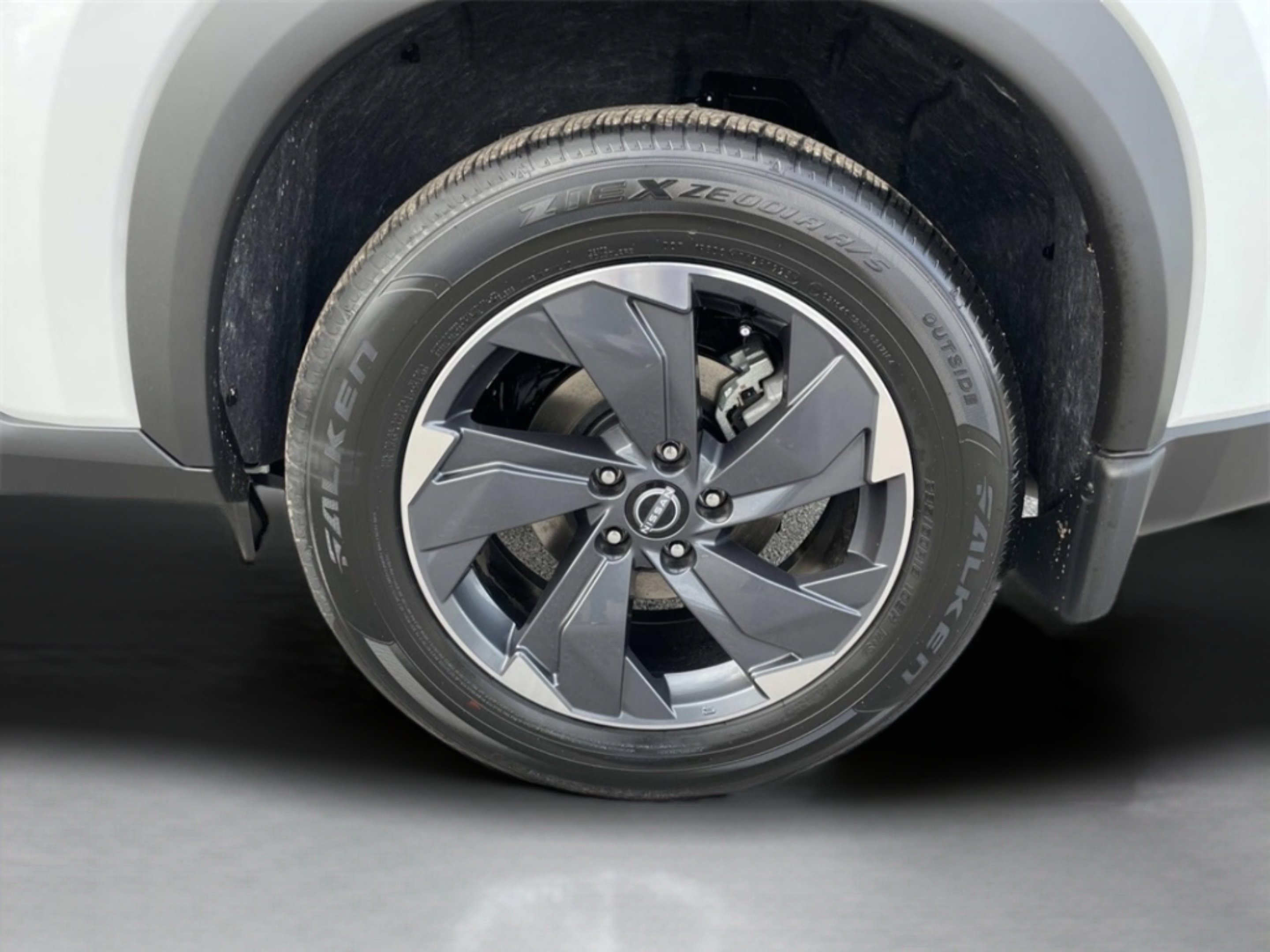 2026 Nissan Rogue SV - Photo 10