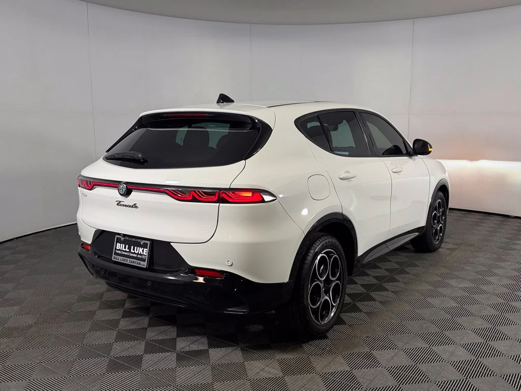 Certified Used 2025 White Alfa Romeo Base image 7