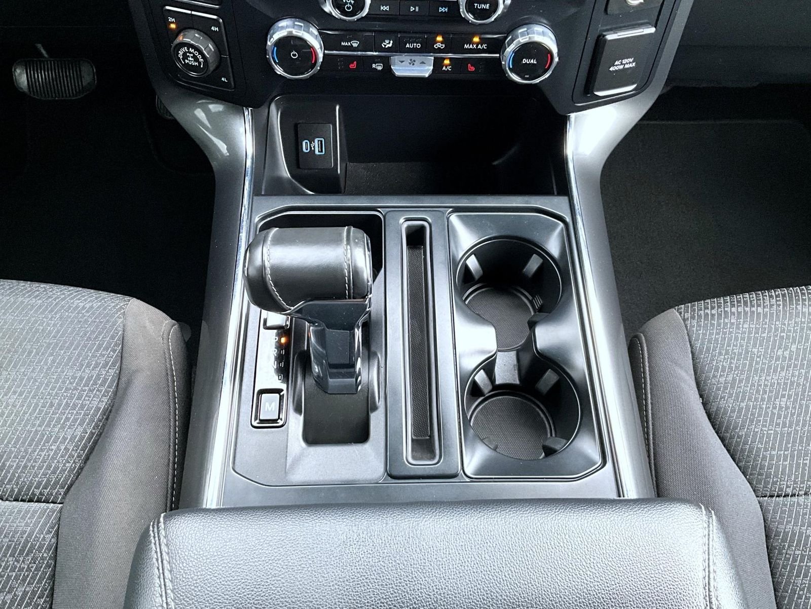 Used 2023 Black Ford XLT image 16