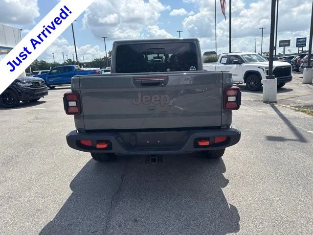 Used 2021 Gray Jeep Mojave image 4