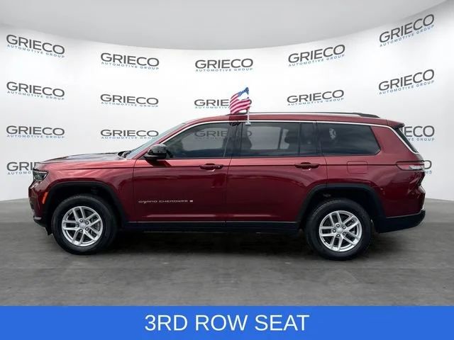 Used 2023 Red Jeep Laredo 4x2 image 4