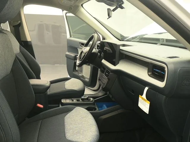 New 2026 Oxford White Ford XLT image 15