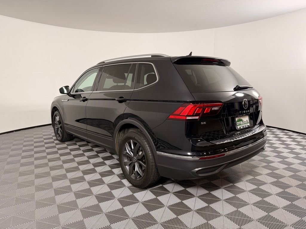 Used 2023 Black Volkswagen 2.0T SE image 11