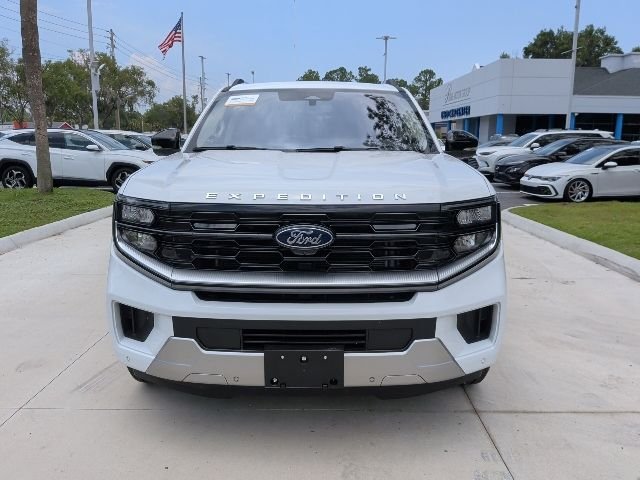 Certified Used 2025 Oxford White Ford Platinum image 7