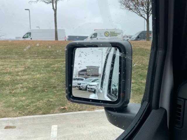 New 2026 Bright White Clearcoat Jeep Mojave X image 17