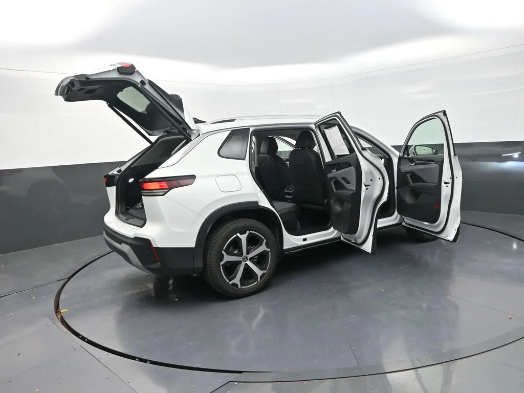 2026 Volkswagen Tiguan SE - Photo 35