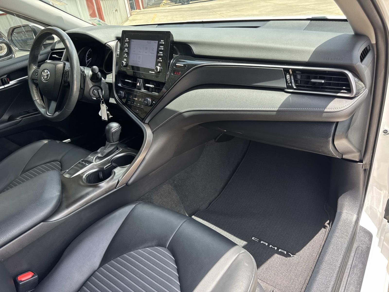 Used 2023 Ice Cap Toyota SE Nightshade image 12