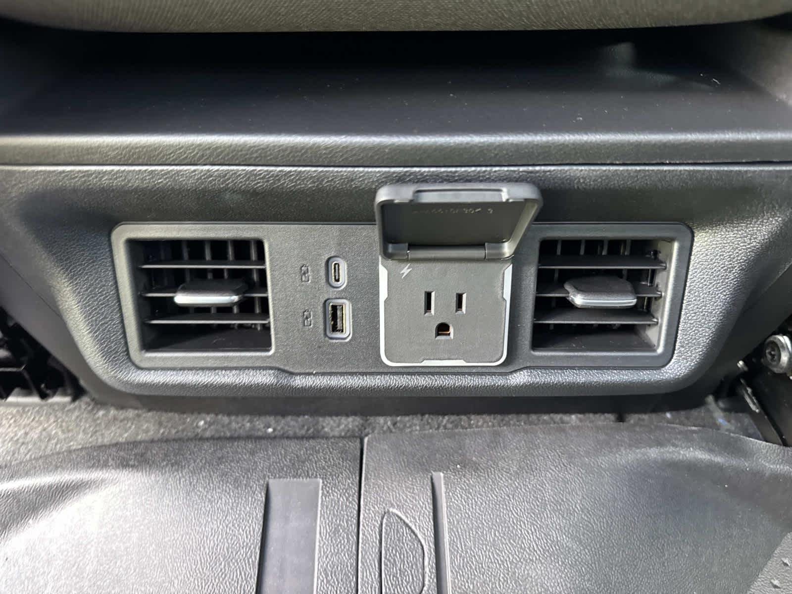2026 Chevrolet Silverado 1500 RST - Photo 9