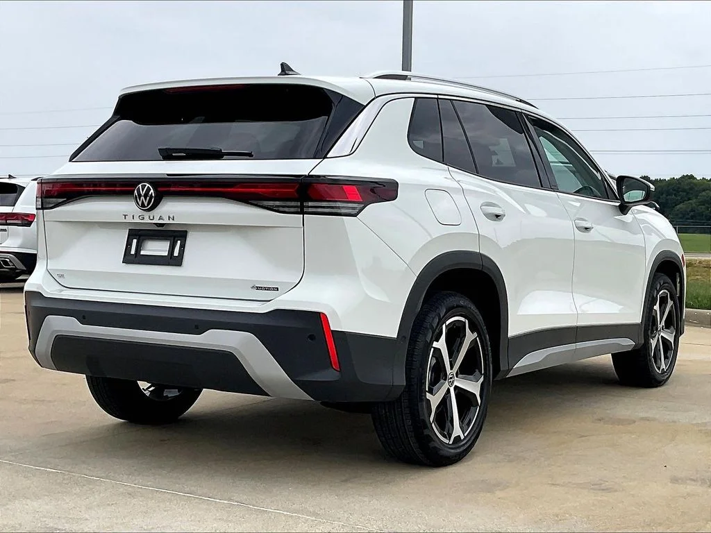 New 2026 White Volkswagen 2.0T SE image 3