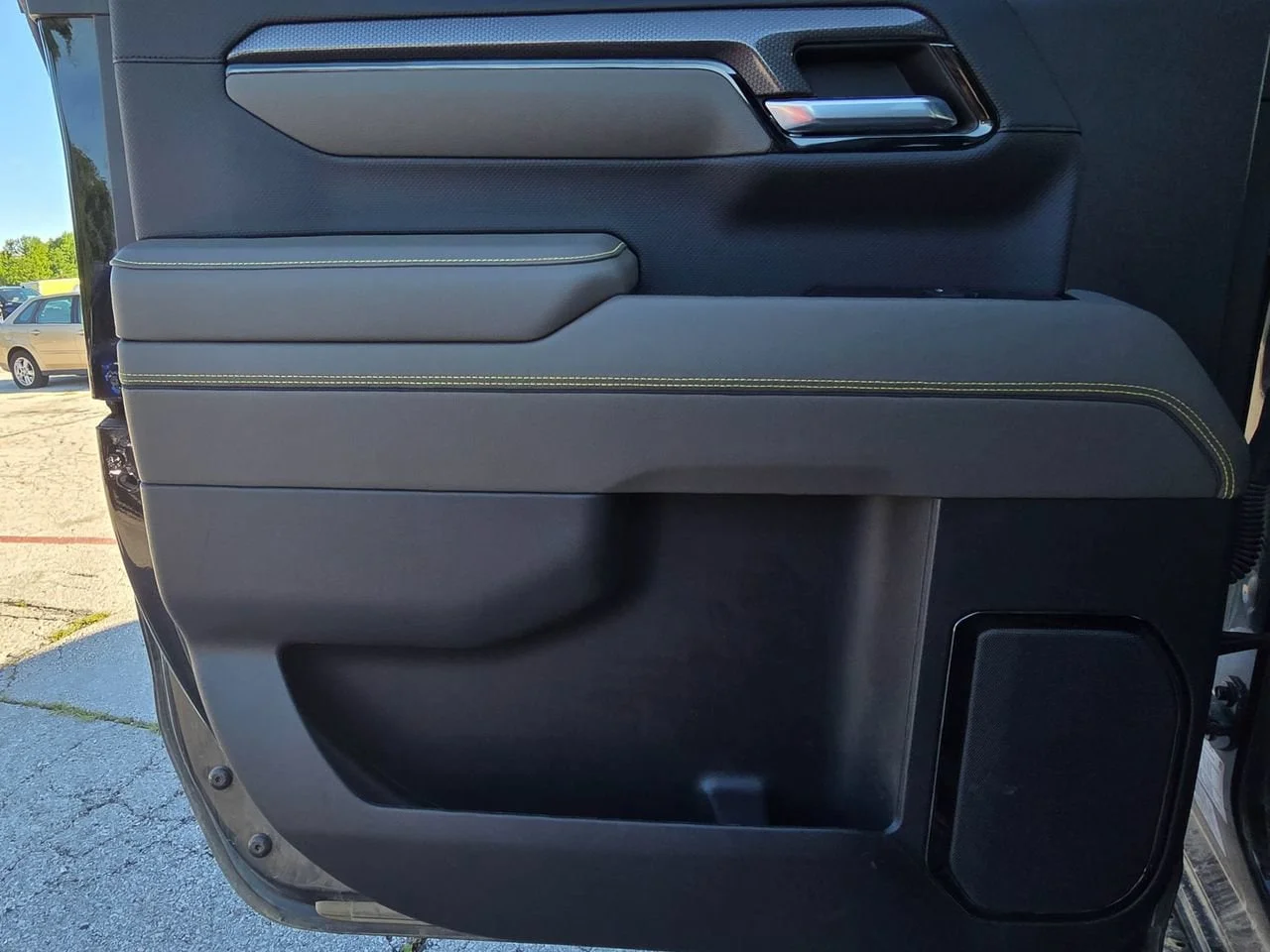 Used 2022 Black Chevrolet ZR2 image 10
