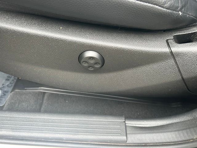 Used 2013 Black Mercedes-Benz GLK 350 image 16