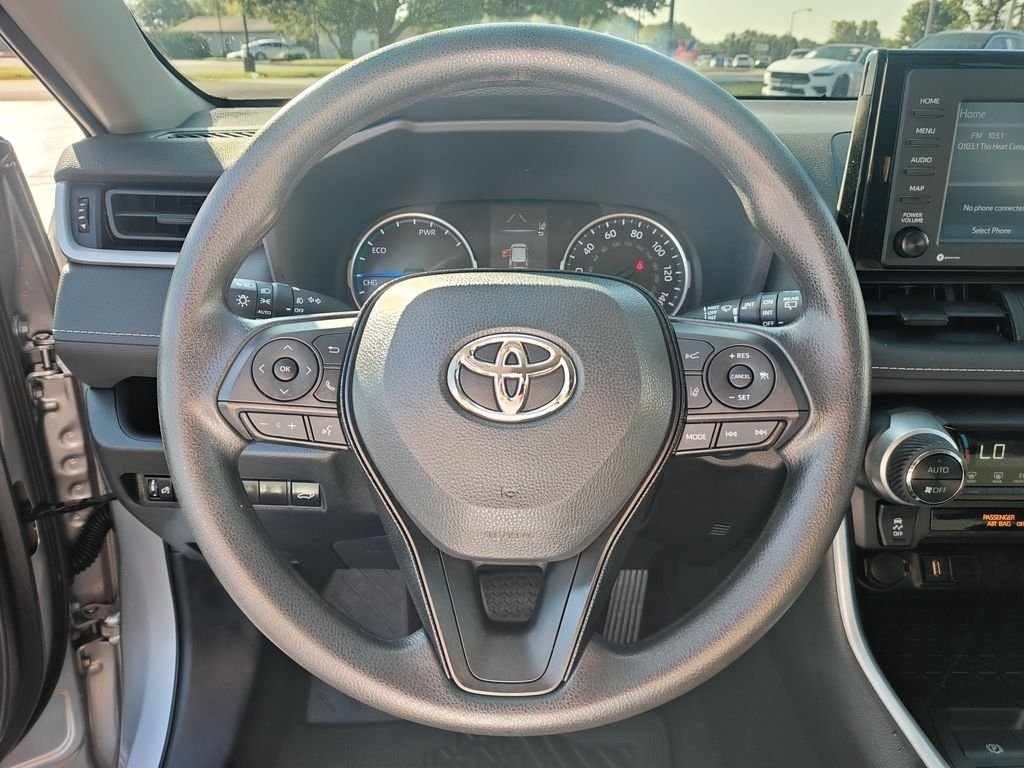 Used 2021 Silver Toyota XLE image 17