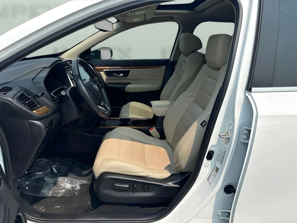 Used 2020 White Honda Touring image 5