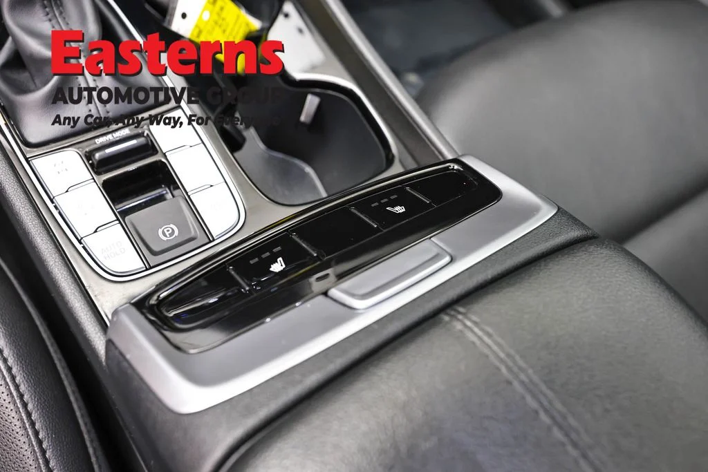 Used 2023 Silver Hyundai SEL image 21