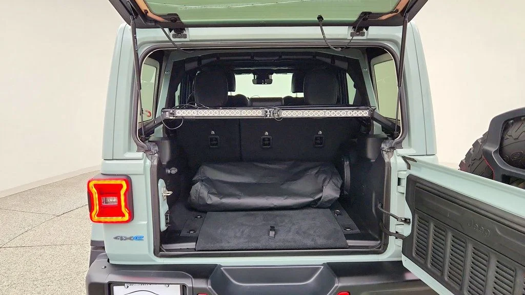 Used 2024 Earl Clearcoat Jeep Rubicon X 4xe w/ Nappa Leather, Rock-Trac & Off-Road Camera image 23