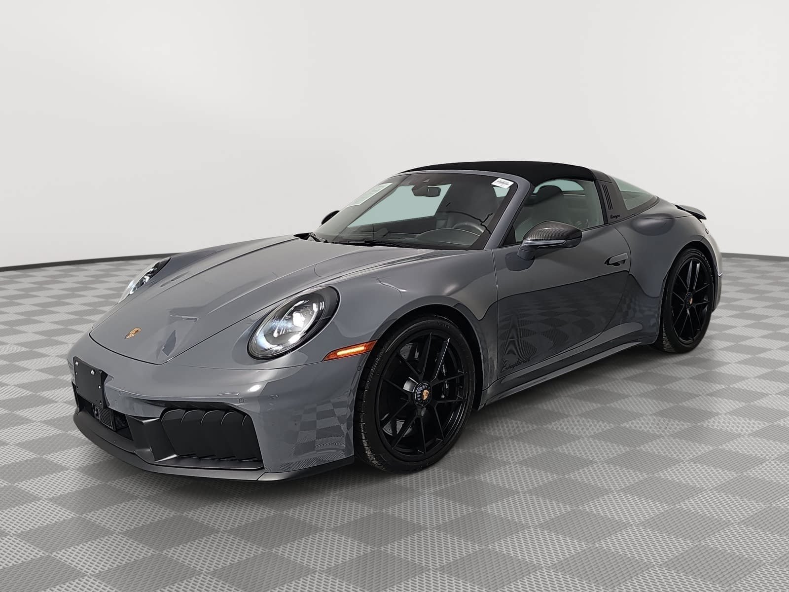 Used 2025  Porsche Targa 4 GTS image 4