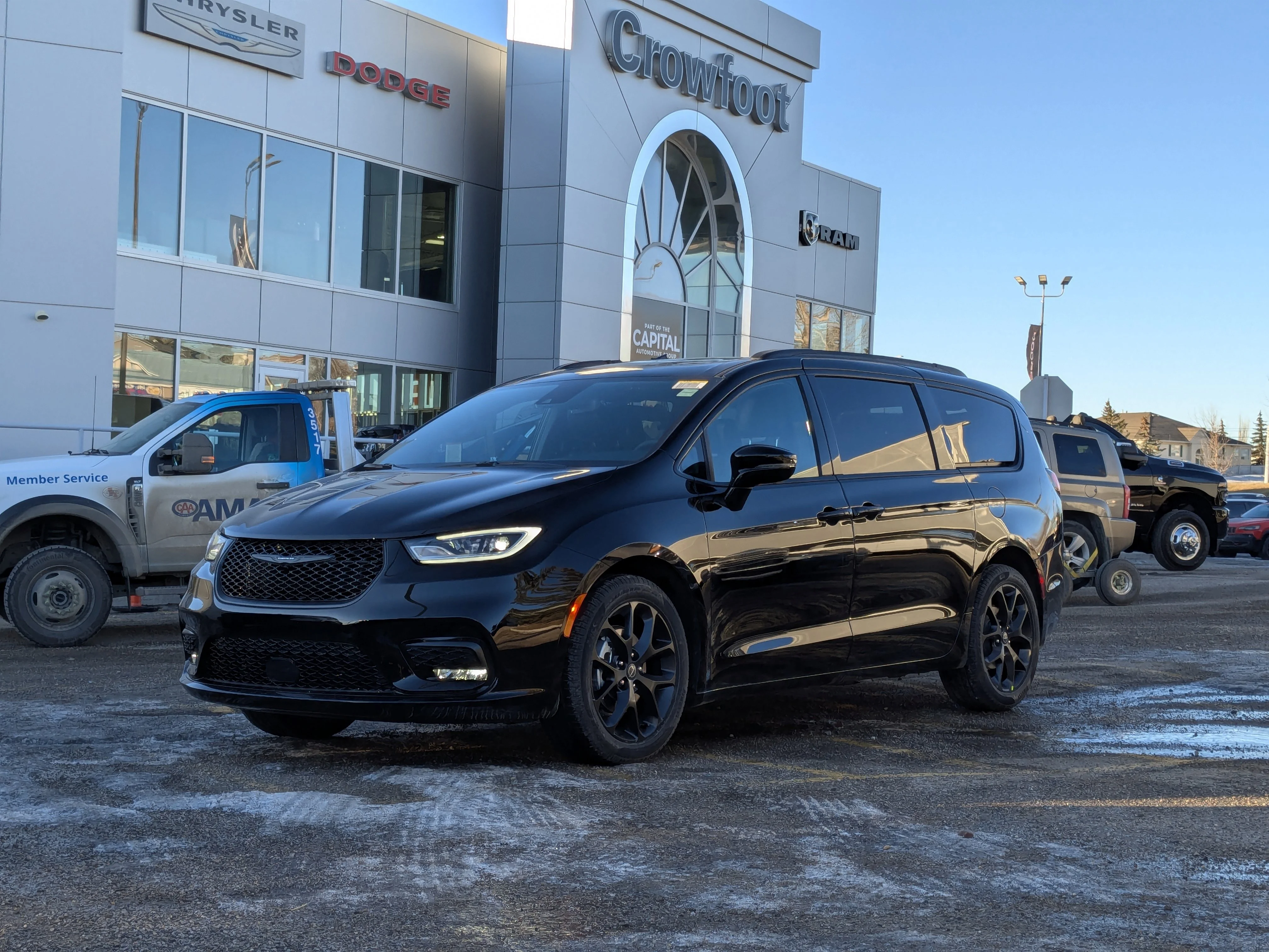 New 2026 Black Chrysler Select - PANORAMIC SUNROOF - POWER SLIDING DOORS - S APP PKGE & TONS MORE! image 1