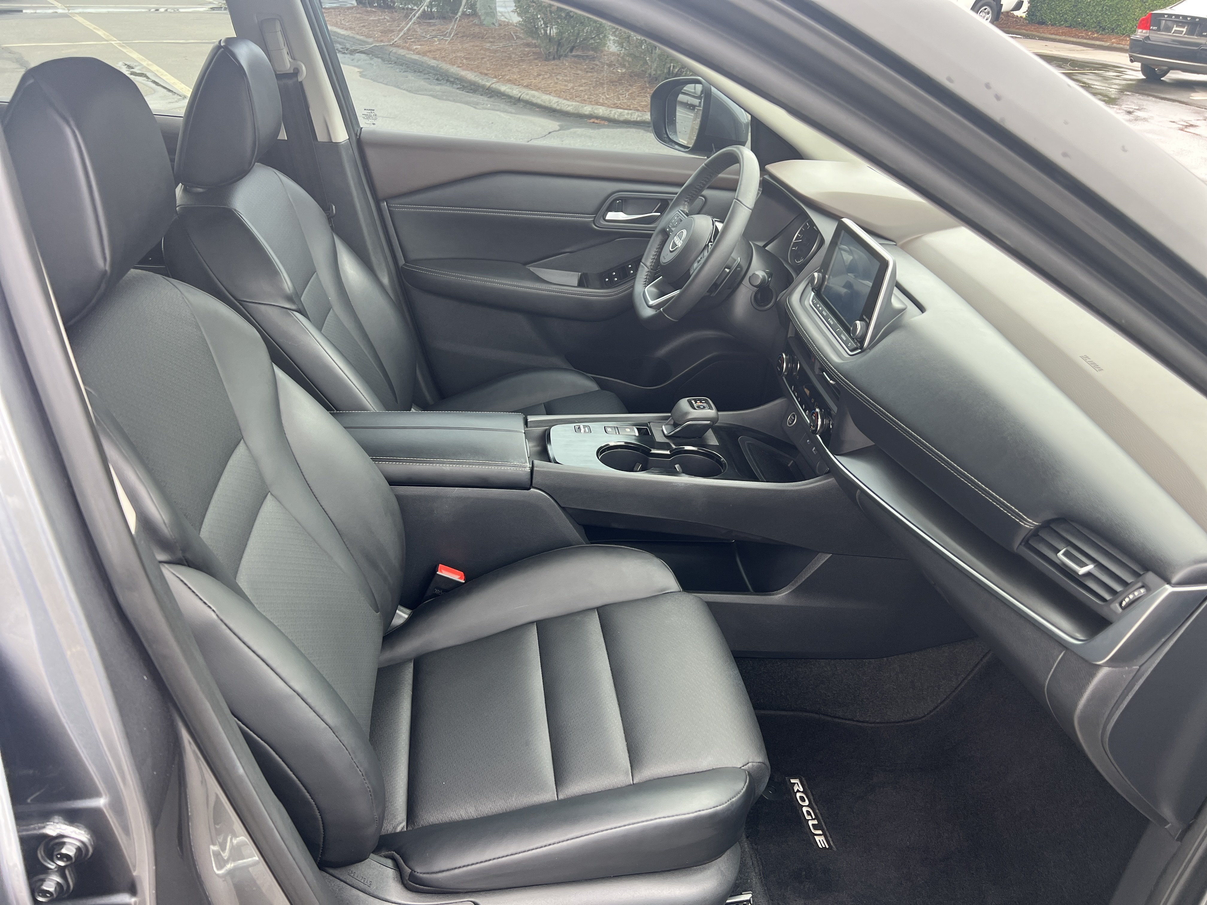 Used 2023 Gun Metallic Nissan SV image 17