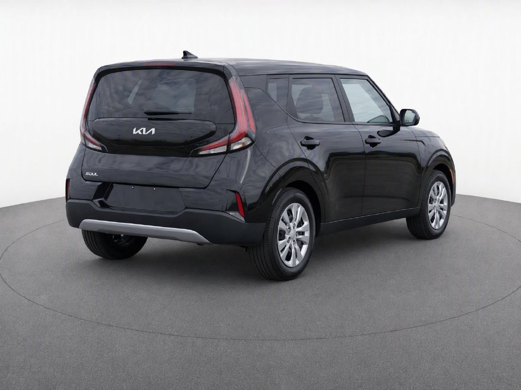Used 2025 Black Kia LX image 6