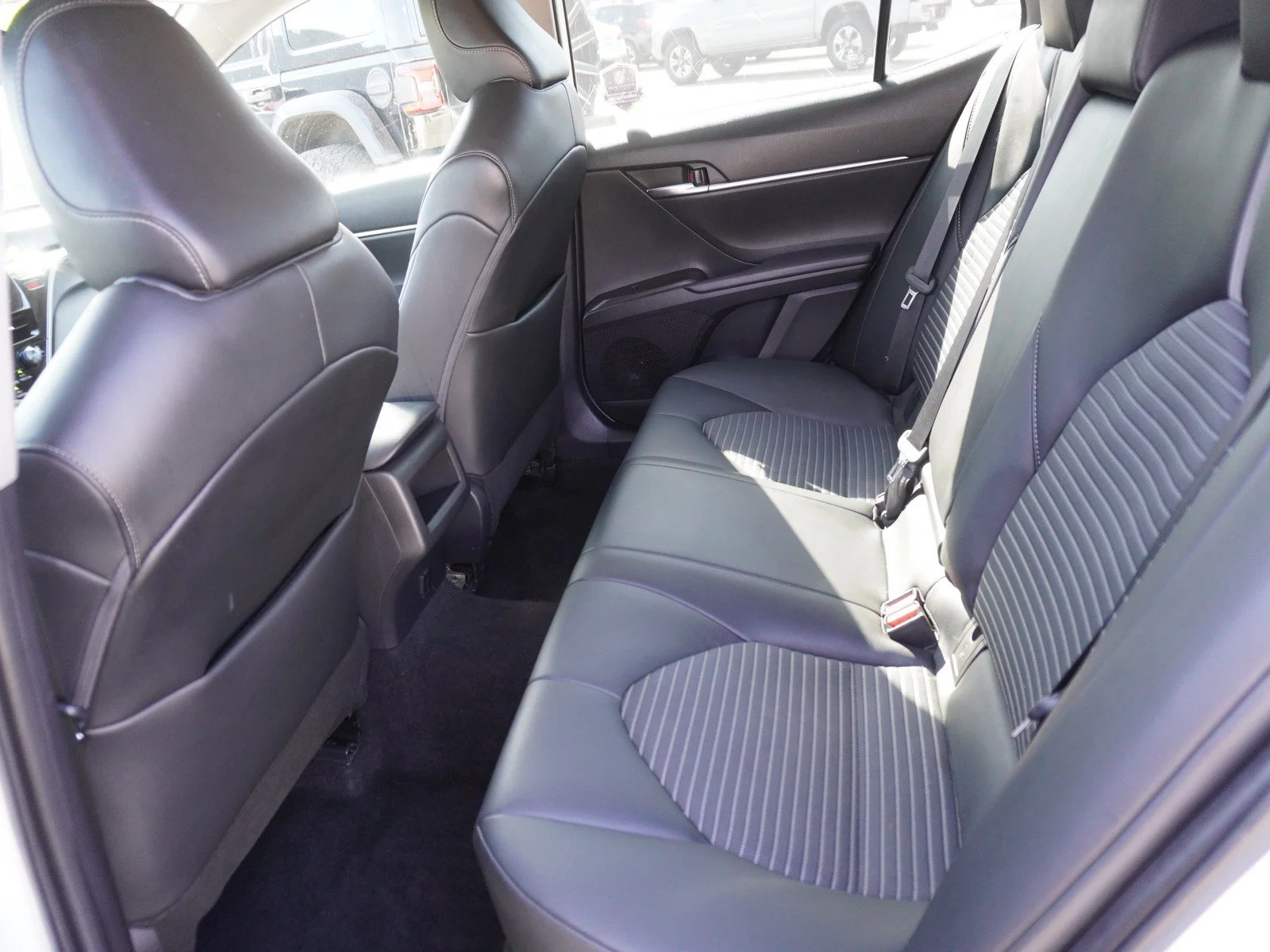 Used 2022 White Toyota SE image 12