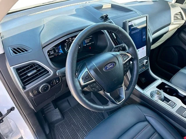 Used 2024 White Ford SEL image 9