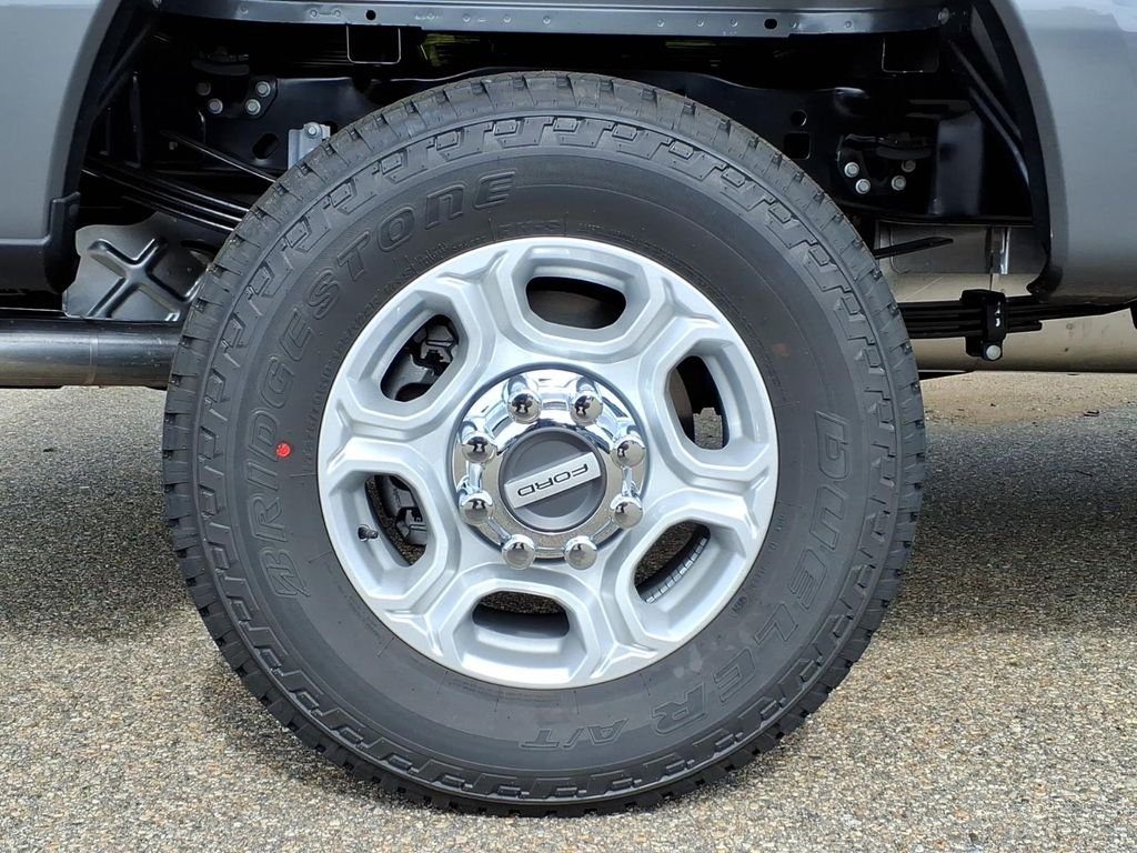 New 2026 Carbonized Gray Metallic Ford F-350® XLT image 11