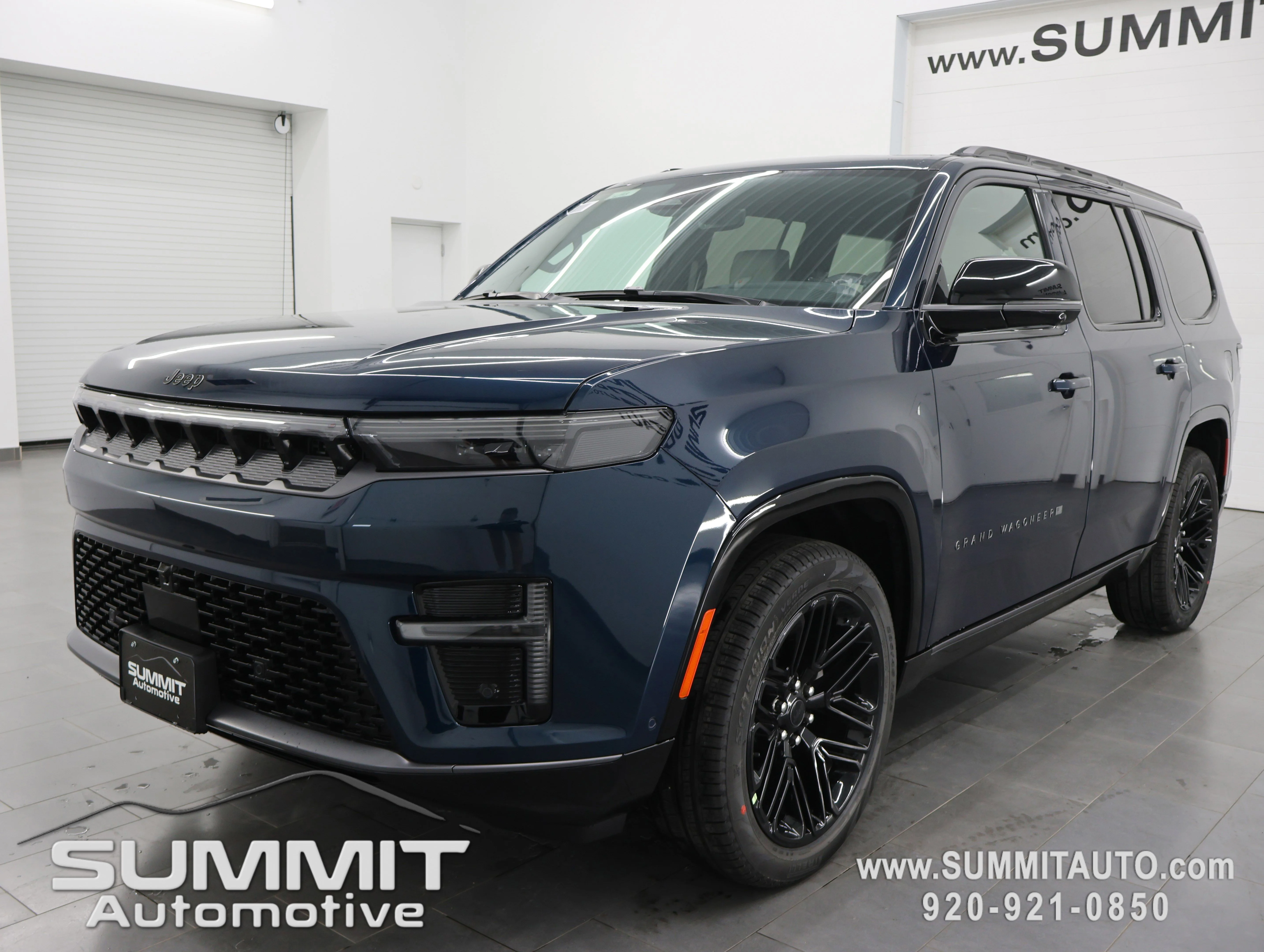 New 2026 Fathom Blue Pearl-Coat Exterior Paint (Late Availability) Jeep Limited Reserve image 6