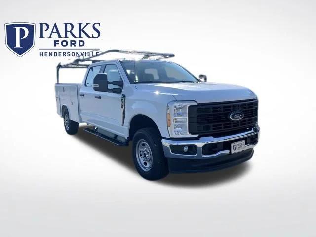 Used 2026 White Ford XL image 1
