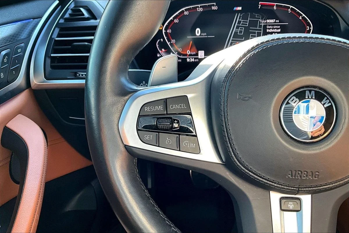 Used 2023 Gray BMW xDrive30i image 11