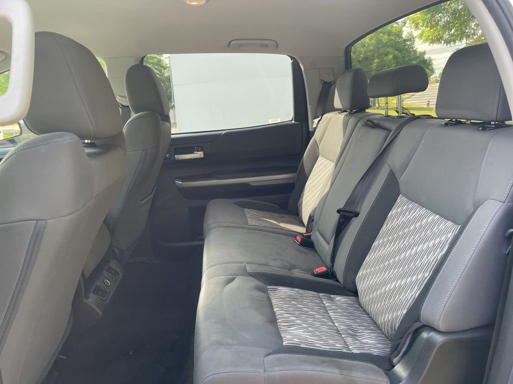 Used 2020 White Toyota SR5 image 15